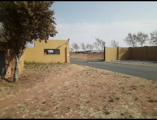 3 BEDROOM HOUSE FOR SALE IN AZAADVILLE